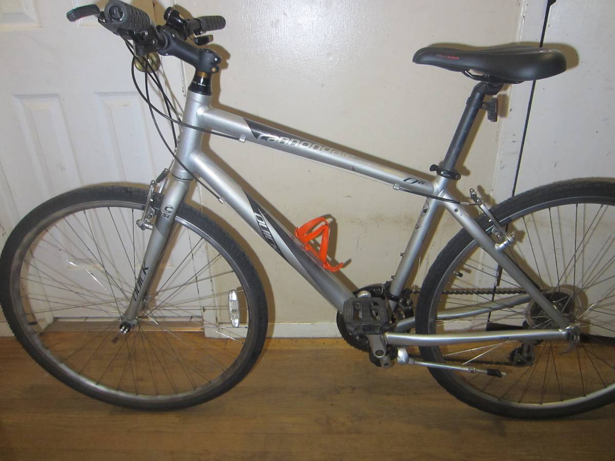 21 Speed CANNONDALE QUICK 6 Road Bicycle 18 inch frame