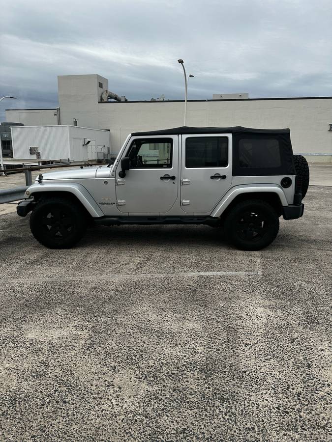 2007 Jeep Wrangler Sahara 4WD  109,000 mi