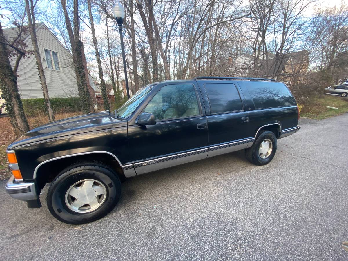 1997 Chevrolet Suburban 137,000 mi