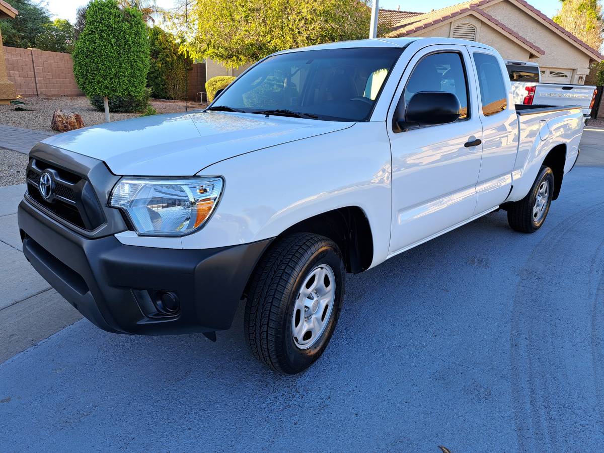2015 Toyota Tacoma 124,000 mi