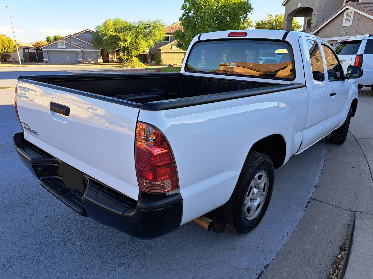 2015 Toyota Tacoma 124,000 mi