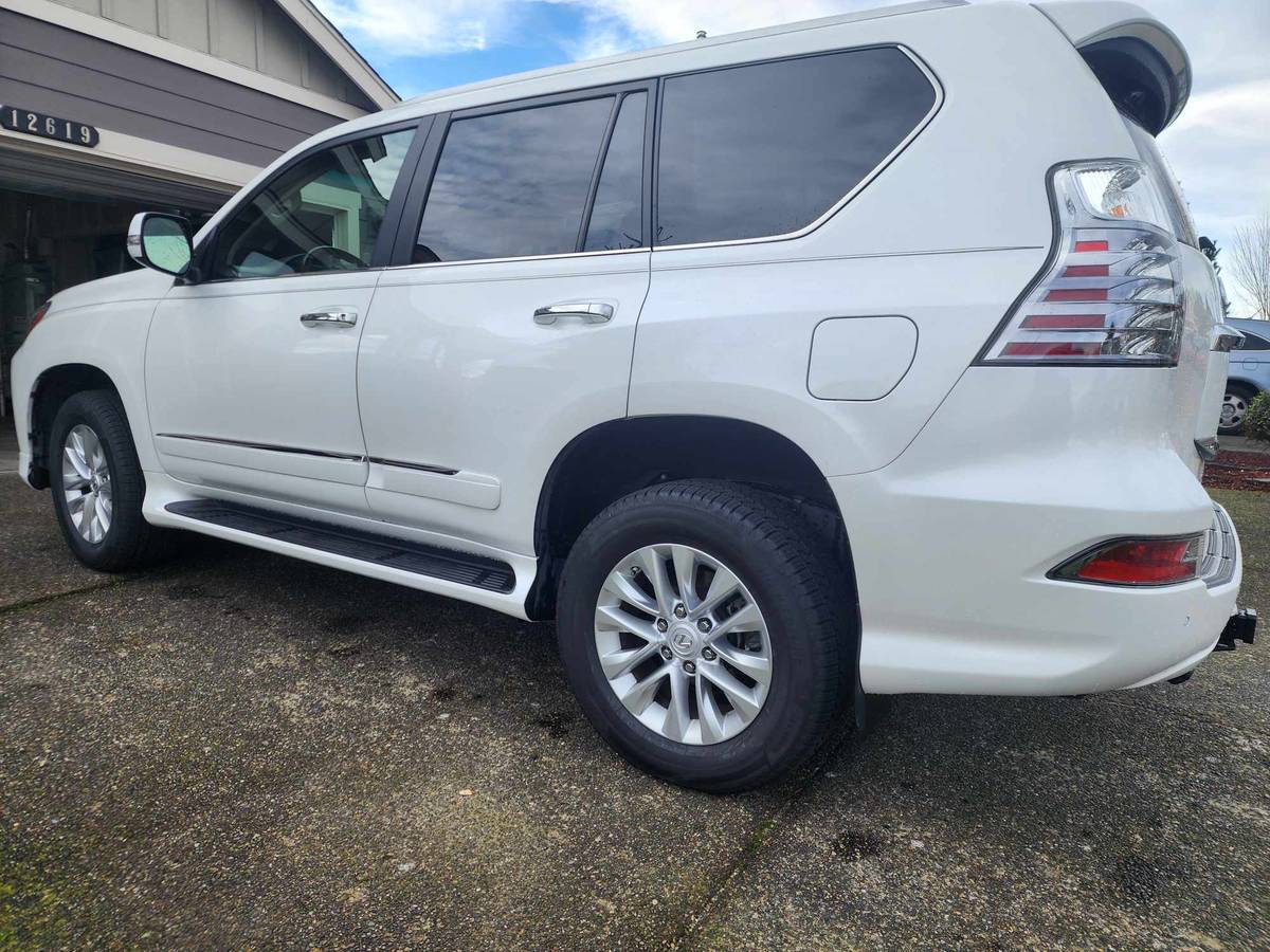 2016 Lexus GX 460 4WD  129,000 mi