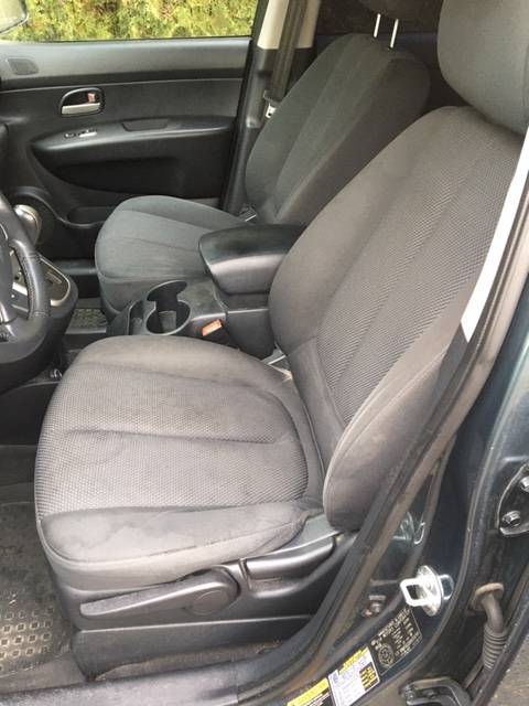 2009 Kia Rondo 64,000 mi