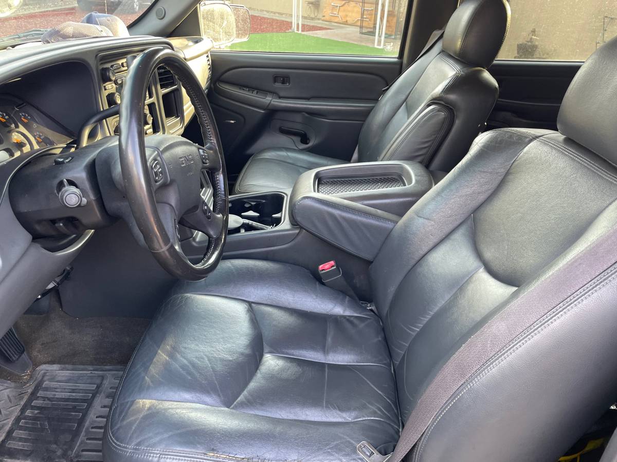 2003 GMC Sierra 2500 123,000 mi