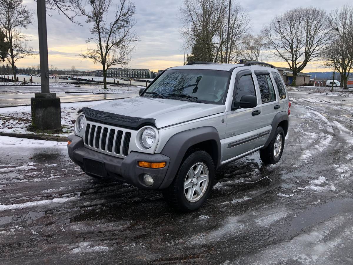 2004 Jeep Liberty Sport 4WD  106,000 mi