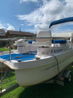 Escape Cruz Electric Pontoon