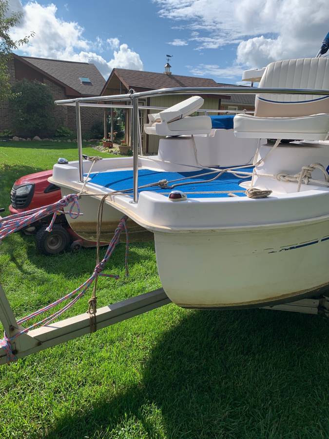 Escape Cruz Electric Pontoon