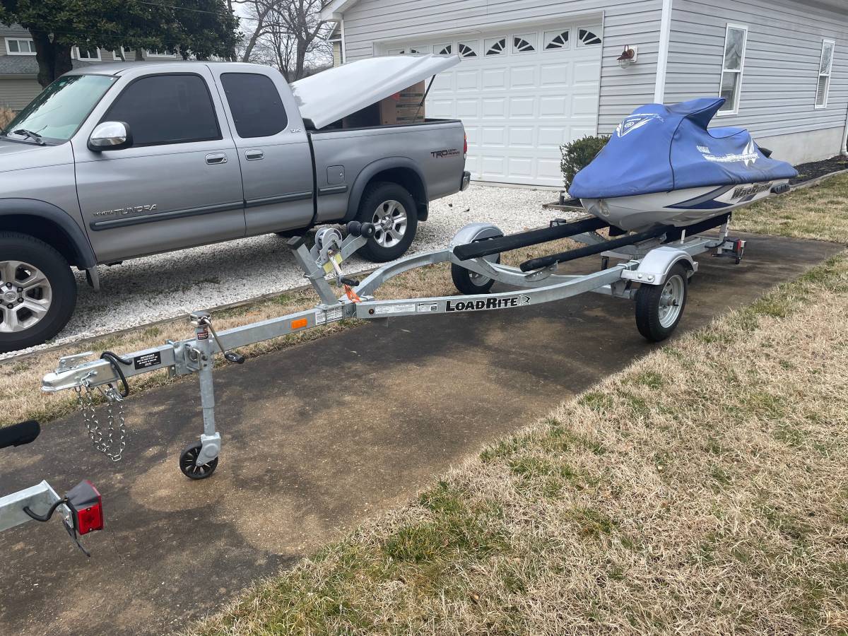 Like New Load Rite Single Watercraft Trailer