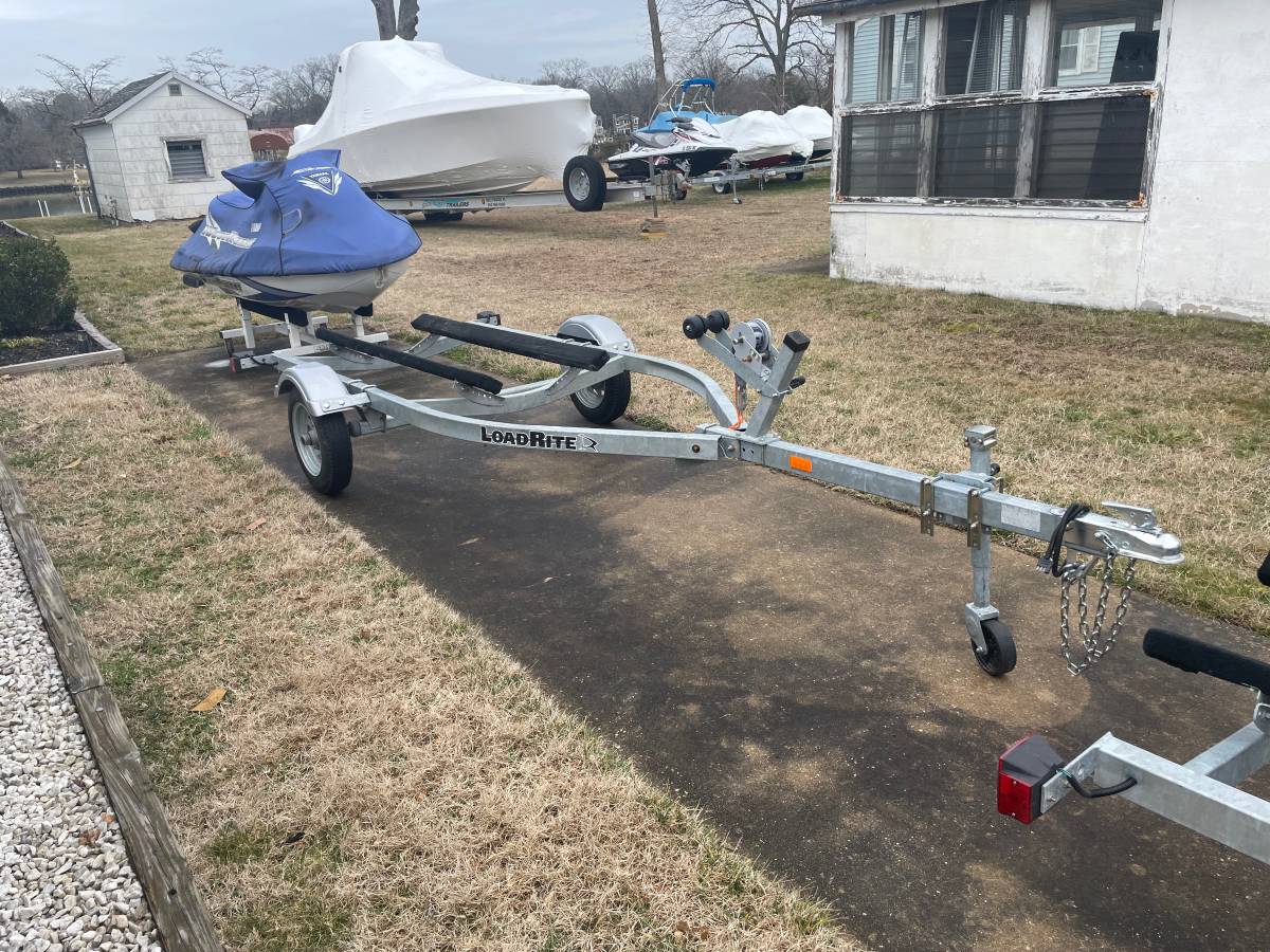 Like New Load Rite Single Watercraft Trailer